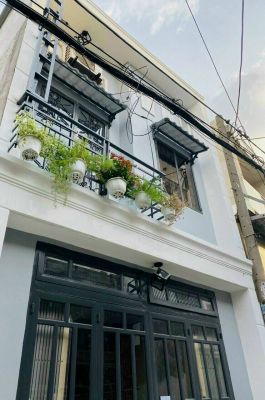 CĂN NHÀ VÀNG TƯƠI : GIÁ 3 TỶ BỚT LỘC 4X7 NHÀ TRỆT LẦU LỬNG 2 PN 